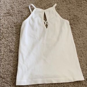 Never worn white tank top❤️